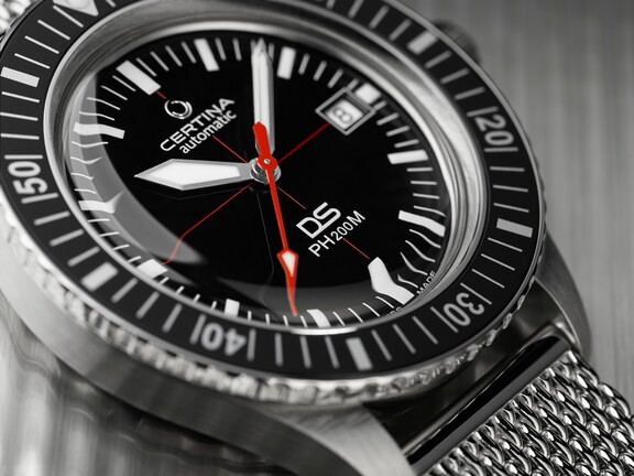 «DS PH200M with mesh bracelet»