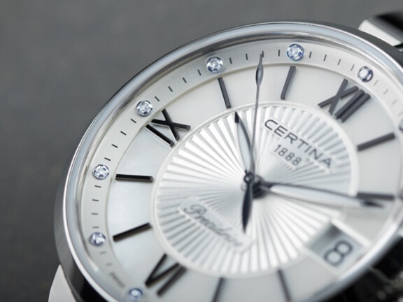 Diamonds On The Dial