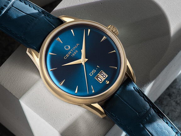 DS-1 Big Date Gold and Blue
