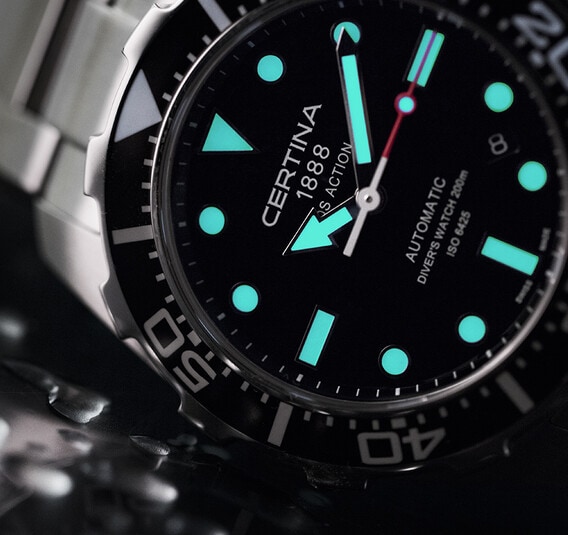 super-luminova