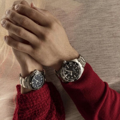 Couple watches